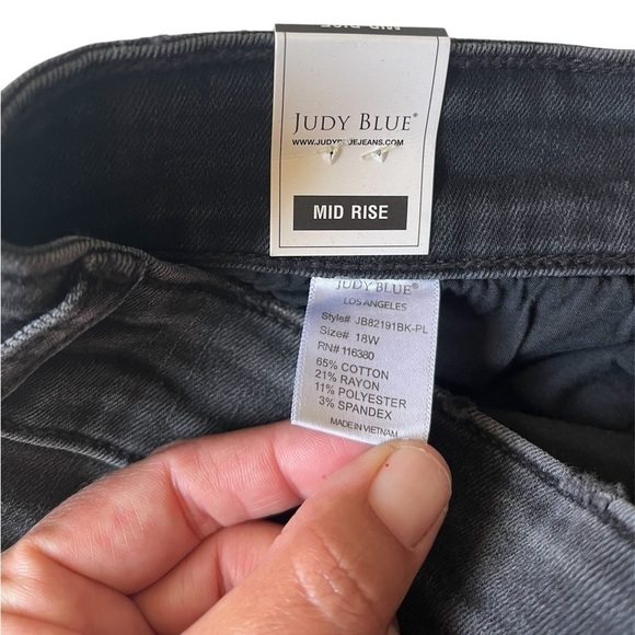 NEW WITH TAGS Judy Blue Black Buffalo Plaid Patch Skinny SIZE 18W - Picture 11 of 16